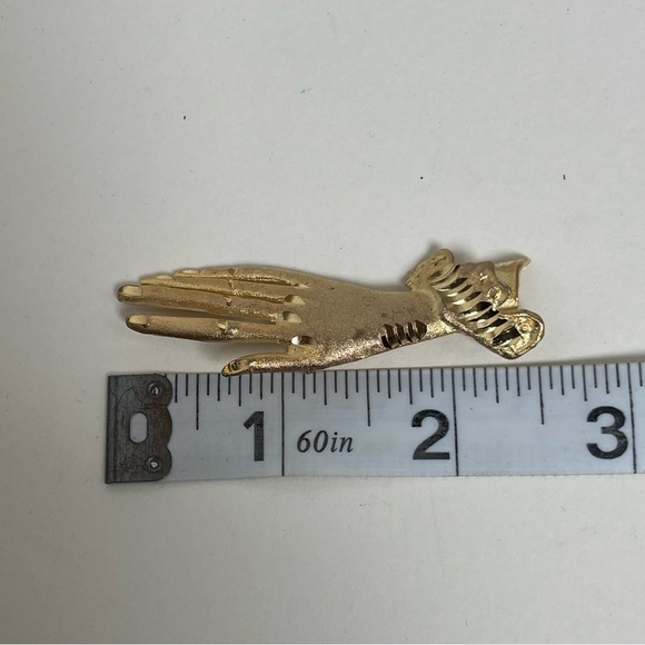 Vintage Gold Tone Hand with Cuff Shaped Brooch - Picture 6 of 7
